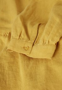 Part Two Vestido informal - mottled dark yellow