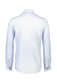 Lichtblauw long-sleeve shirt met een gladde textuur, voorzien van een spread collar en zwarte knoopaccenten op de mouwen. Geen zichtbare patronen.