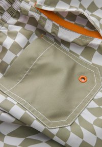 Next PRINTED REGULAR FIT - Short de bain - neutral checkerboard