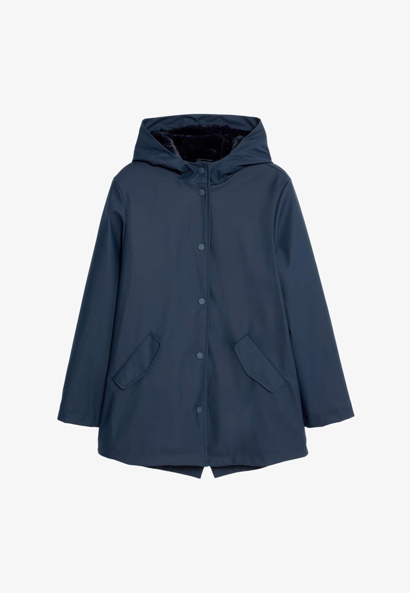 Marinblå vattentät jacka med huva, tryckknappar, två framfickor och ett mjukt innertyg. Har en rak passform och slät yta.