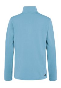 Dlouhý rukáv, světle modrý svetr s vysokým límcem. Vyrobeno z hladkého materiálu, s jemným pružením a malým logem jako akcentem.