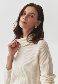 TATUUM Jumper - off white
