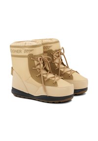 Beżowe zimowe buty z gumową dolną częścią, materiałową górą, zaokrąglonym noskiem, sznurowaniem, elastycznym wykończeniem u góry oraz logo "Bogner 007".