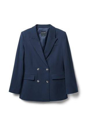 Blazer bleu marine à double boutonnage en tissu lisse, comportant deux poches avant, des revers crantés et des boutons en métal argenté.