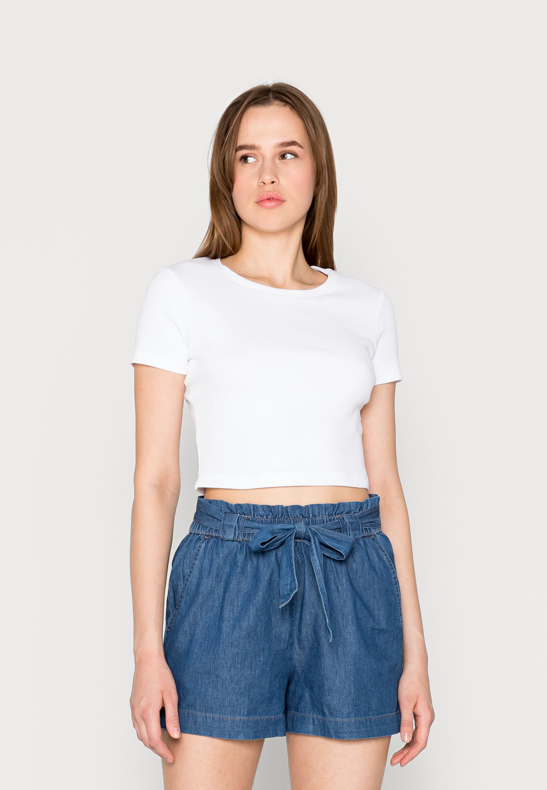 JDY JDYSAINT - Denim shorts - medium 