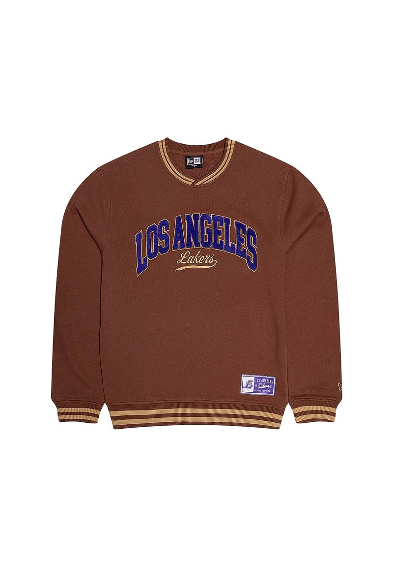 Brauner Sweatshirt mit lila "LOS ANGELES Lakers"-Text, gerippter Halsausschnitt und Saum, mit einem seitlichen Etikett für Logo und Pflegehinweise.