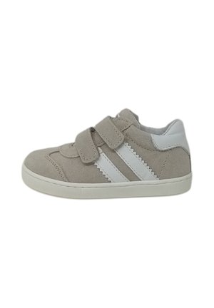 Sneaker in suede grigio con strisce bianche a zigzag, due cinturini in velcro e suola in gomma bianca, vista laterale.