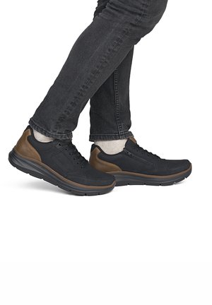 Rieker, RIEKER SCHNÜRSCHUHE B1801 - Trainers - black