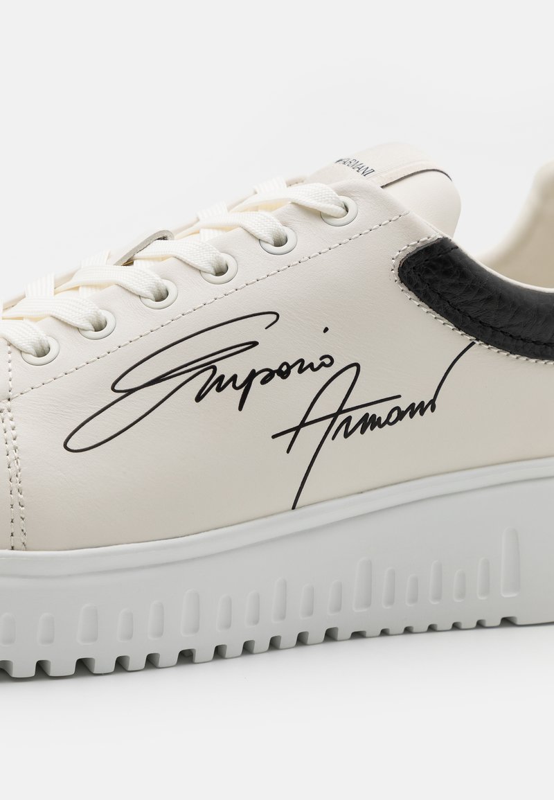 Emporio Armani Sneakers laag white/crème -