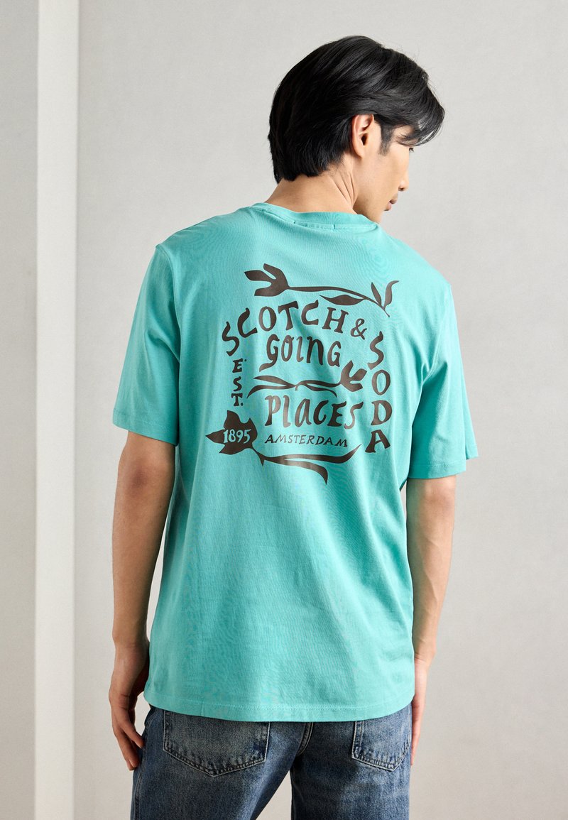 Scotch & Soda REGULAR FIT FRONT BACK - Print T-shirt - agate green