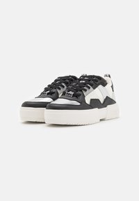 Buffalo RSE V2 - Sportbačiai - black/silver/white