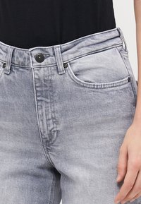 ONLY Tall ONLJUICY WIDE LEG - Džinsi ar platām starām - medium grey denim
