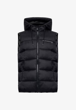 Gilet imbottito nero con cappuccio, cerniera frontale, tasche laterali, nastro personalizzato lungo i fori delle braccia e una superficie liscia e lucida.