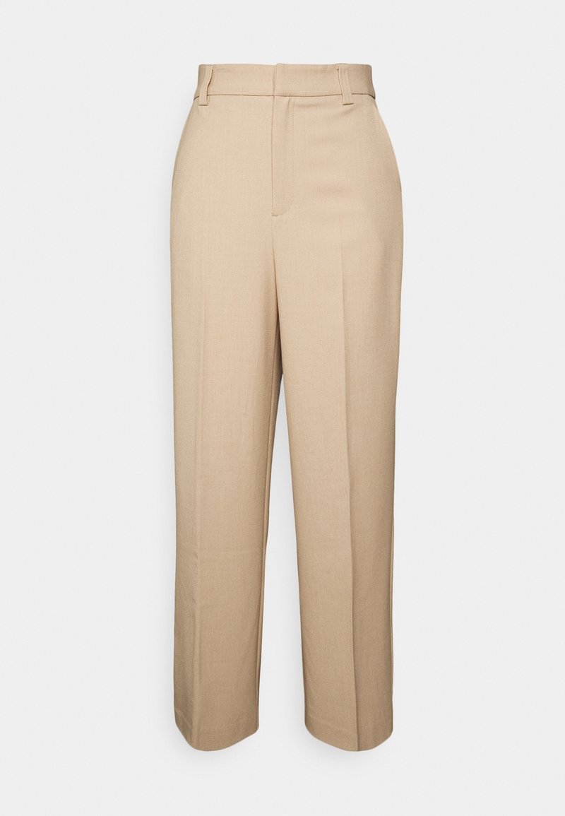 Beige broeken met een hoge taille, rechte pijpen en een subtiele textuur. Voorzien van voorplooien en riemlussen voor extra detail.