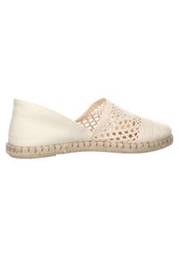 Espadrille de lienzo con parte superior de malla tejida y color blanco roto. Presenta una suela envuelta en cuerda y textura suave. Se muestra vista lateral.