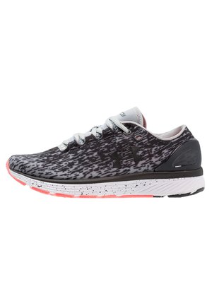 Scarpe da corsa su strada - white