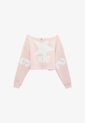 Sweat-shirt court rose clair avec une étoile blanche et "NYC" sur le devant, ainsi que les chiffres blancs 9 et 2 sur les manches.