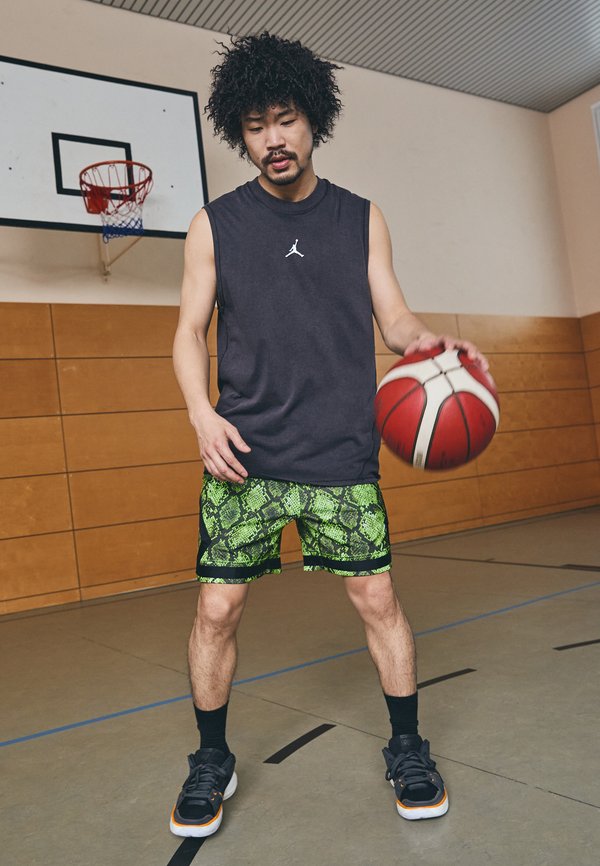 DIAMOND SHORT  - Sports shorts3