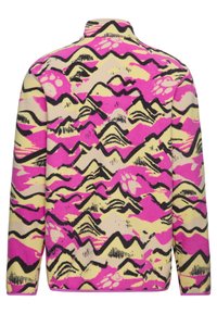 Fleece-Pullover mit einem lebendigen Bergmuster in Rosa, Schwarz und Gelb auf beige Hintergrund; hoher Kragen und lange Ärmel.