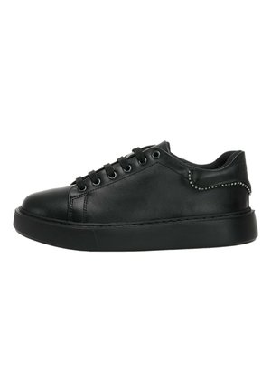 Sneaker in pelle nera con punta tondeggiante, design con lacci e suola in gomma. Presenta una texture liscia e dettagli in metallo argentato sul tallone.