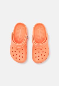 Crocs CLASSIC - Mulas - papaya