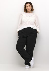 Kaffe Curve Blouse - chalk