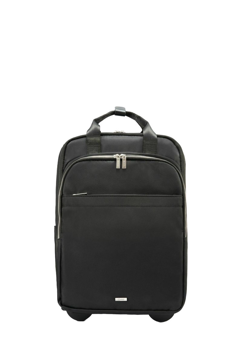Czarny plecak z trwałym zewnętrzem, zamykanymi przegrodami i uchwytem na górze. Charakteryzuje się gładką powierzchnią i kółkami do łatwego przemieszczania.