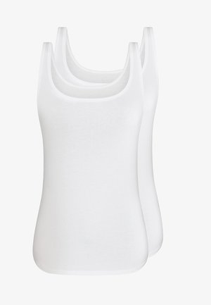 Weiße Baumwoll-Tanktops mit breiten Trägern und taillierter Form. Weiche Textur, zwei Stücke mit abgerundeten Säumen präsentiert.
