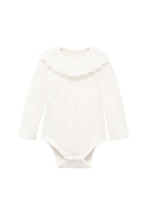 Body à manches longues en blanc avec un grand col en dentelle à œillets, en matériau de coton doux, et une fermeture à pressions en bas pour un habillage facile.