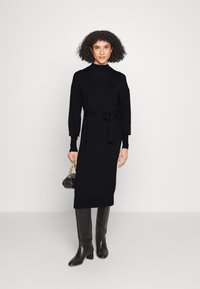 HUGO SEDELLEMA - Strickkleid - black