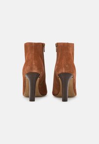 San Marina Botines de tacón - beige