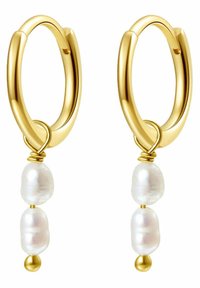 Goldene Creolenohrringe mit zwei Tropfen unregelmäßig geformter weißer Perlen; sie verfügen über eine glatte Oberfläche und goldene Beschläge, die die Perlen verbinden.