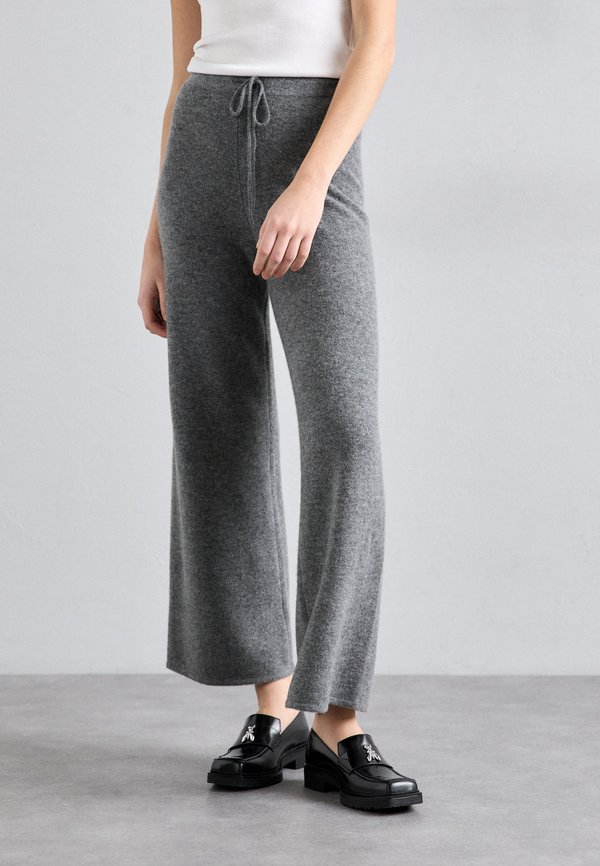 COZY TRACK - Trousers