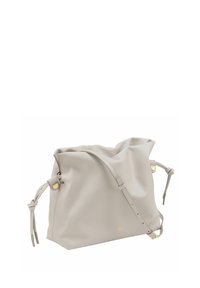 Borsa in pelle grigia con un design morbido, tracolla regolabile e accessori in tono oro. Presenta lacci laterali e una texture morbida.
