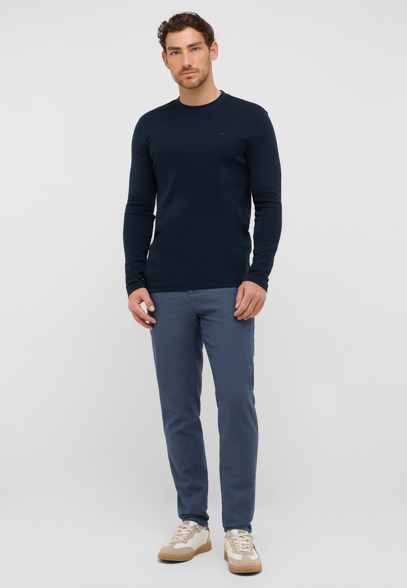 mustang Chino blauw gemêleerd