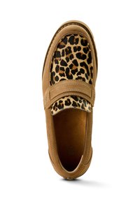 Brown suede slip-on shoe featuring a leopard print panel, soft texture, rounded toe, and a reinforced strap across the instep.