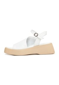 Unselected, white