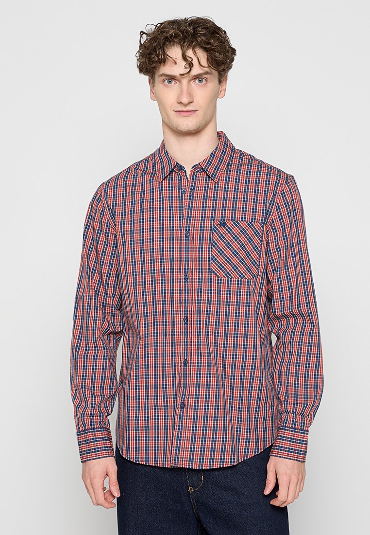 Camisa