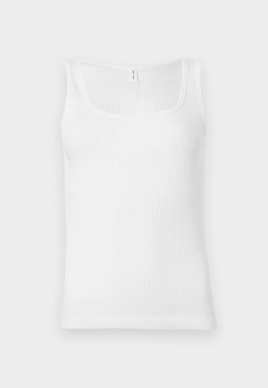 Valge ribadega tank top, mis omab ristkülikukujulist kaelust ja laiu õlavarre rihmasid. Kanga välimus on tekstuurne ja veniv.