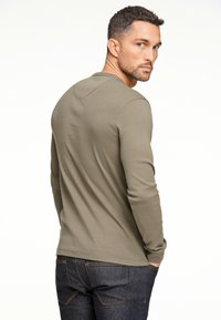 Lindbergh SOLID GRANDDAD - Maglietta a manica lunga - army
