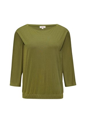 Olijfgroene top met een losse pasvorm, voorzien van driekwartmouwen, een ronde halslijn en een ribbelstructuur. Eenvoudig zonder extra patronen.