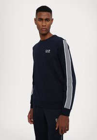 EA7 Emporio Armani FELPA - Ikdienas džemperis - blue
