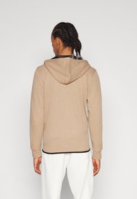 Jack & Jones JCOAIR HOOD - Majica s kapuljačom i patentnim zatvaračem - crockery detail:melange