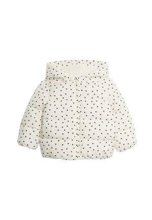 Giacca a vento bianca con pois neri, dotata di cappuccio e chiusura con zip, con sezioni trapuntate e una texture morbida.