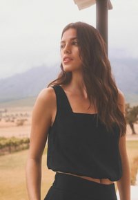 Next SQUARE NECK - Bluse - black