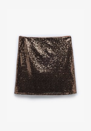Jupe mini en sequins bruns avec une surface texturée et une finition brillante, dotée d'une taille élastique, conçue pour une silhouette ajustée.