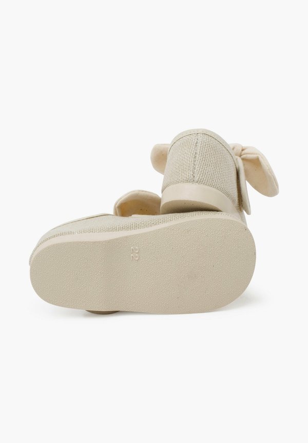 MERCEDITAS LAZO Y CIERRE ADHERENTE – Lauflernschuh – crudo