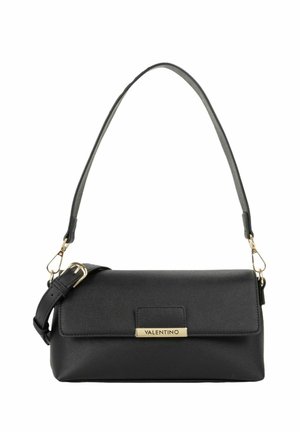 Sac à bandoulière Valentino noir en cuir avec fermeture à rabat et garnitures dorées, équipé d'une bandoulière détachable et réglable.