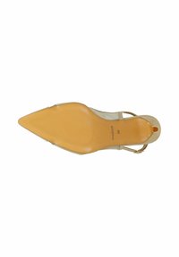 Chaussure slingback beige à bout pointu, petit talon, semelle couleur fauve et bride à la cheville, taille 38, vue du côté semelle.
