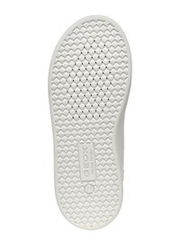 Semelle de chaussure blanche avec un motif en losanges texturé, présentant de petites perforations pour la respirabilité et un logo GEox. Bords lisses et forme arrondie.